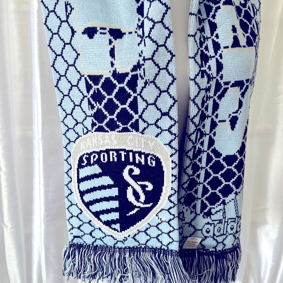 Adidas Sporting KC Knit Unisex Scarf - Picture 2 of 5